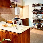 Σπίτι διακοπών Charming Rustic Wine Cellar House In With Fireplace Reguengo Grande